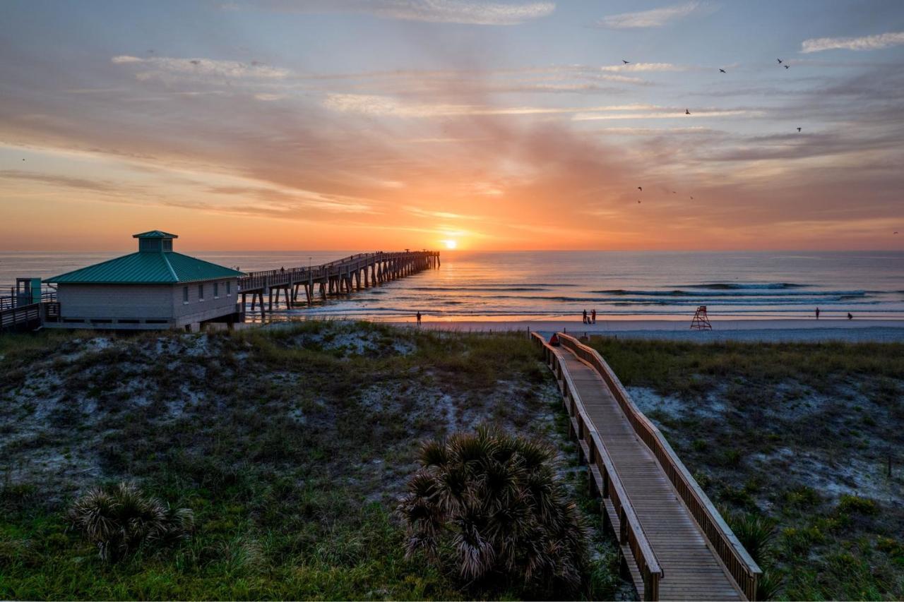 Springhill Suites By Marriott Jacksonville Beach Oceanfront Exterior photo