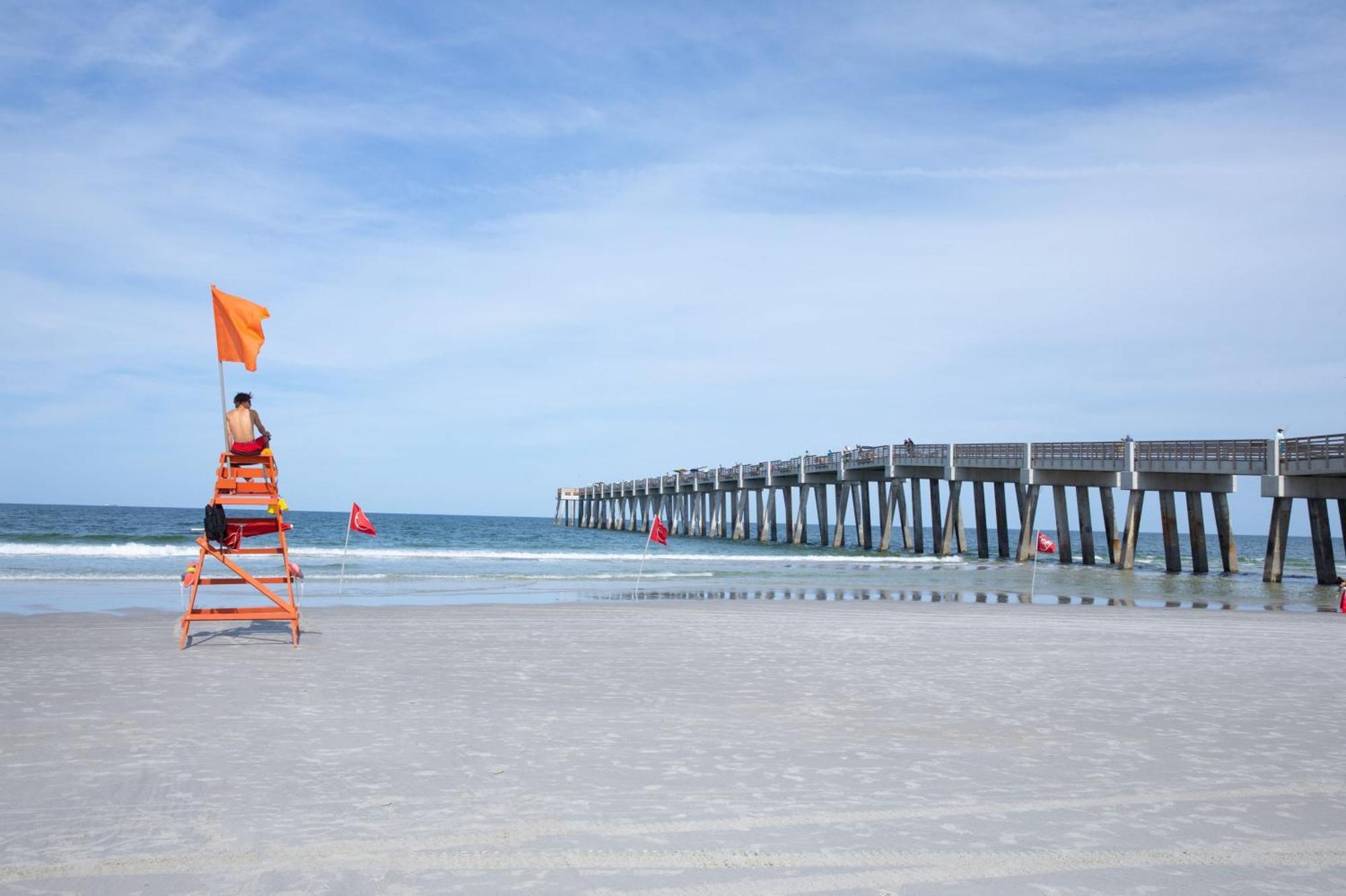 Springhill Suites By Marriott Jacksonville Beach Oceanfront Exterior photo