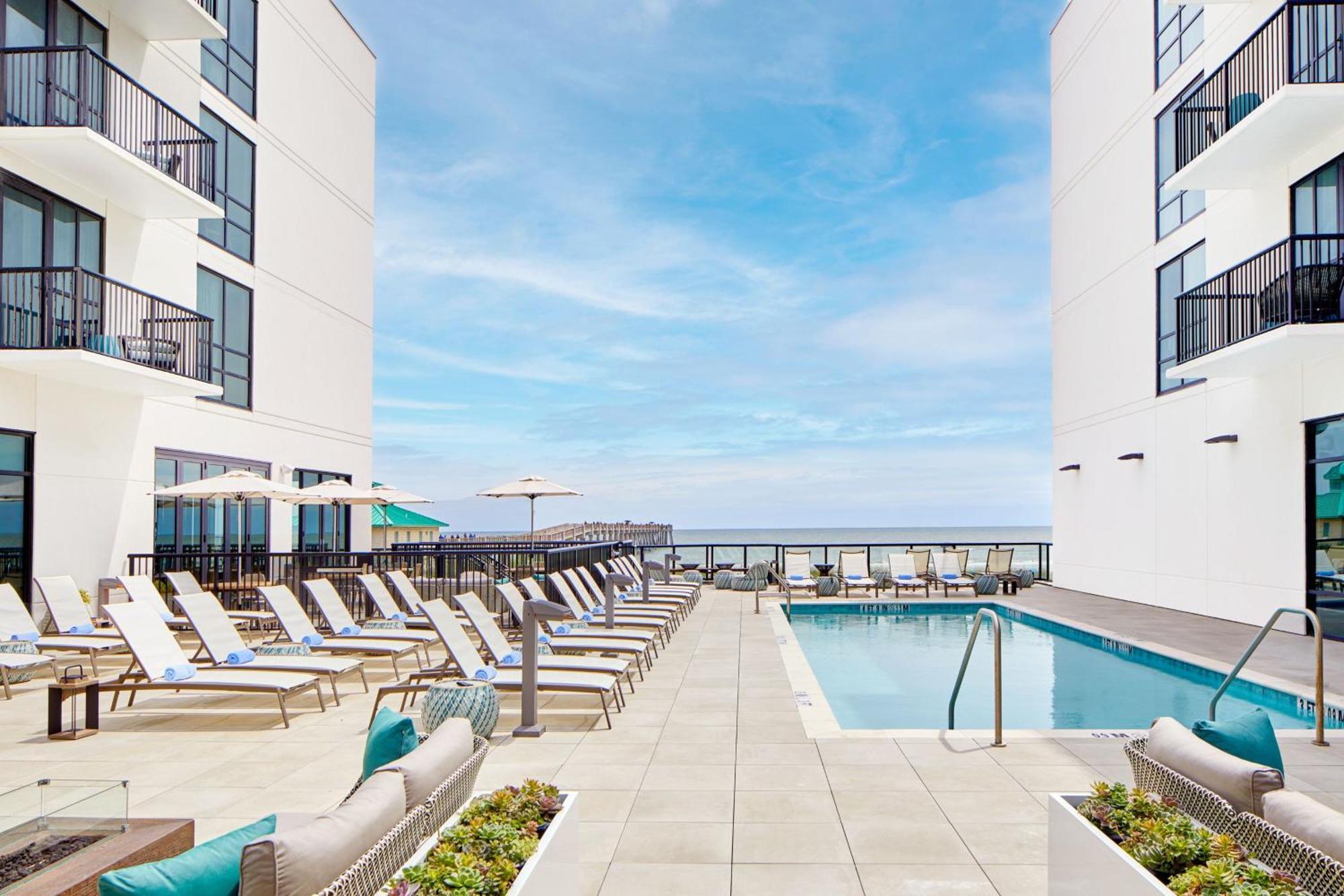 Springhill Suites By Marriott Jacksonville Beach Oceanfront Exterior photo